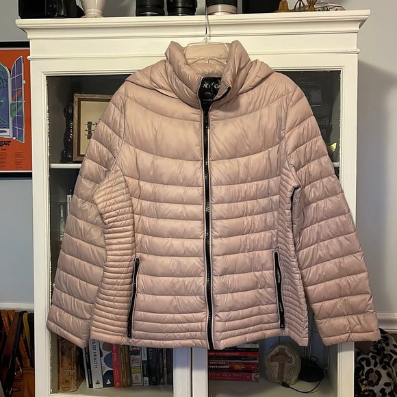 Calvin Klein Jackets & Blazers - Calvin Klein XXL Packable Premium Down Blend